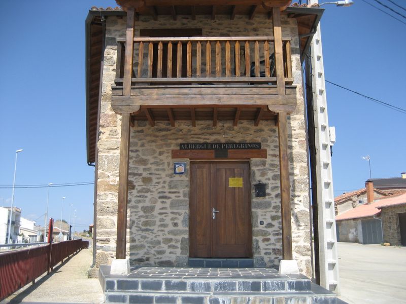 Albergue "Virgen de la Carbelleda" in Rionegro del Puente