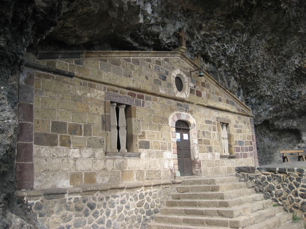 Felsenkapelle Sainte-Madeleine in Monistrol-d’Allier
