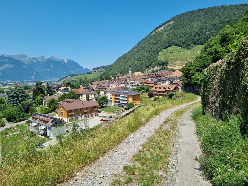 Ollon im Rhonetal