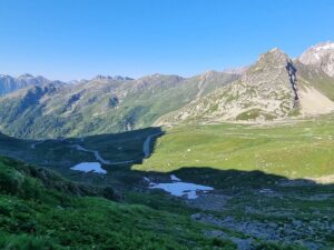 Alpiner Abstieg nach Italien
